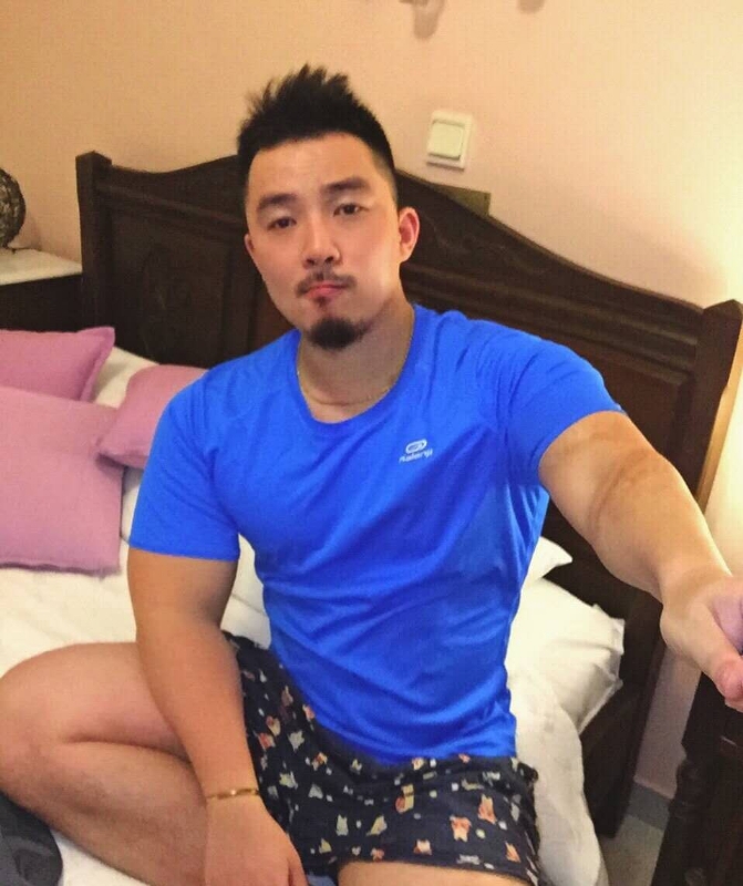 上下一条龙的第一张照片--海峡交友网