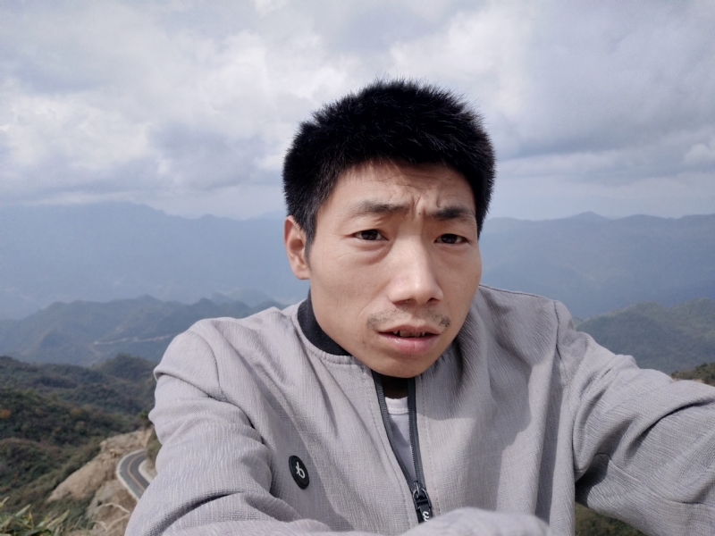 向后半生奋斗的第一张照片--海峡交友网