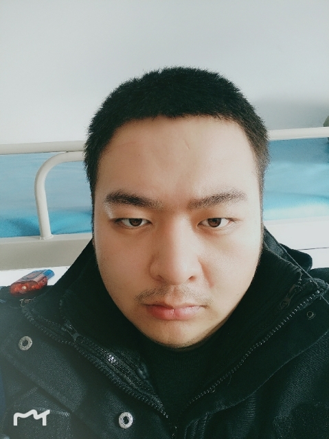 负重前行的第一张照片--海峡交友网