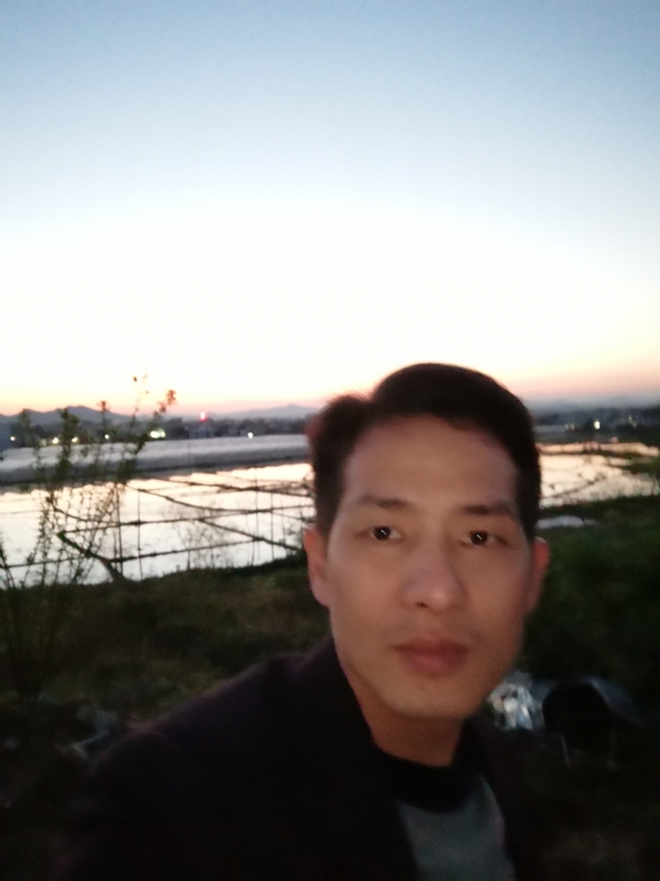 不忘初心的第一张照片--海峡交友网