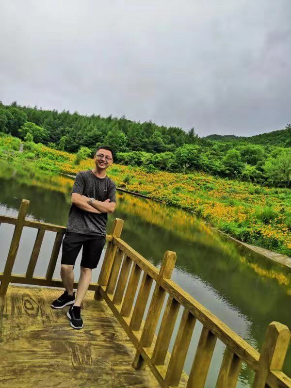 正能量的第二张照片--海峡交友网