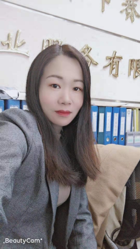 羽化成蝶的第一张照片--海峡交友网