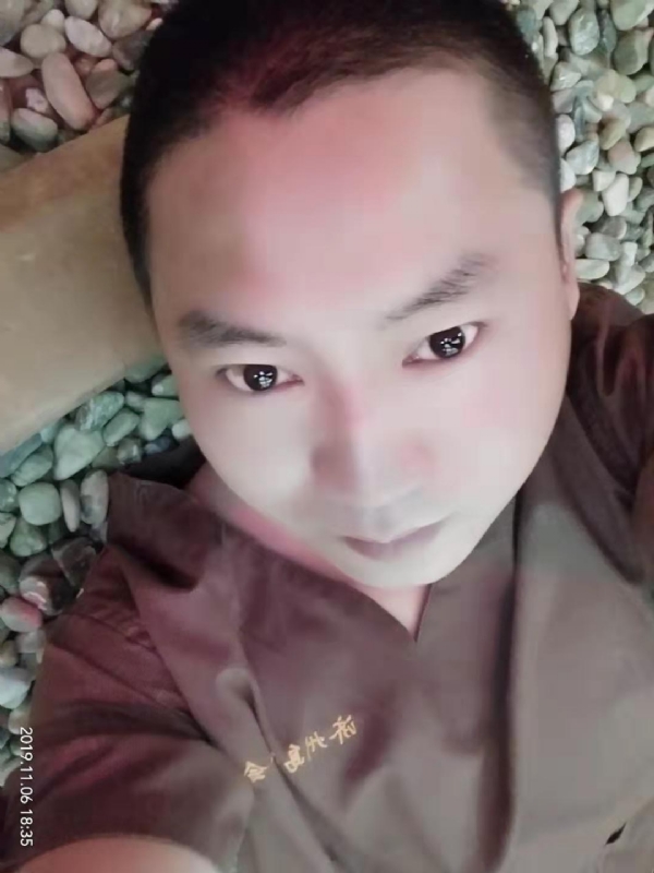 红枫叶的第一张照片--海峡交友网