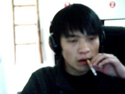 凝视那片天的第一张照片--海峡交友网