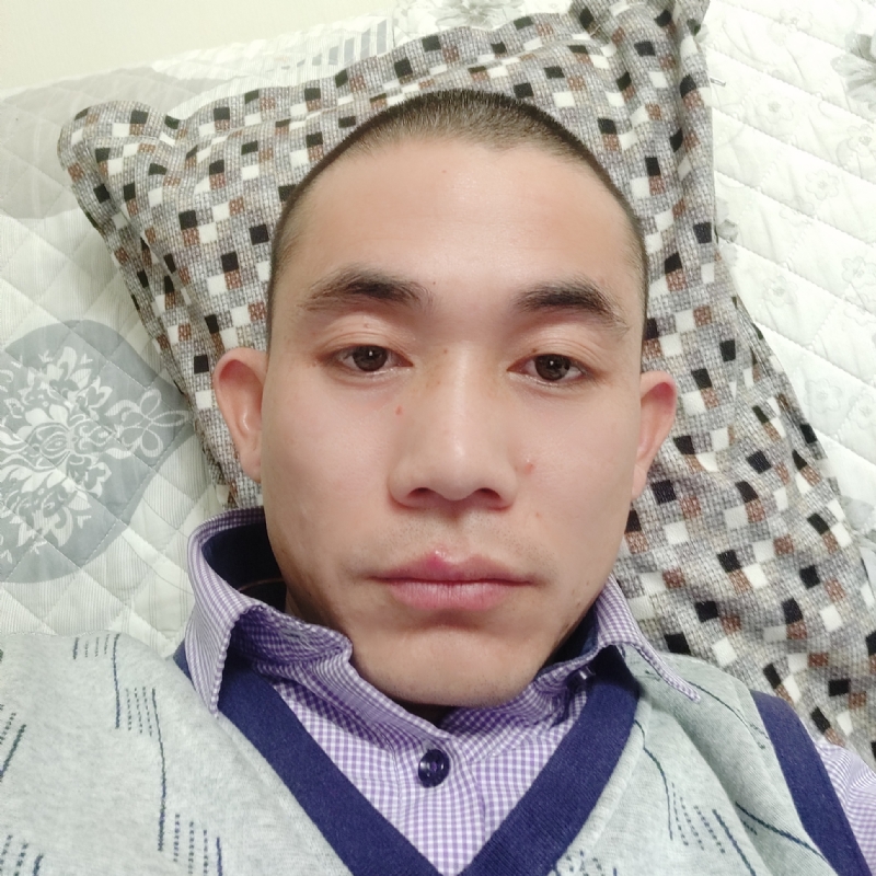 龙飞的第一张照片--海峡交友网