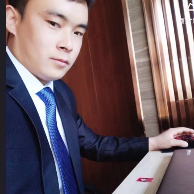 会哭的幸福的第一张照片--海峡交友网