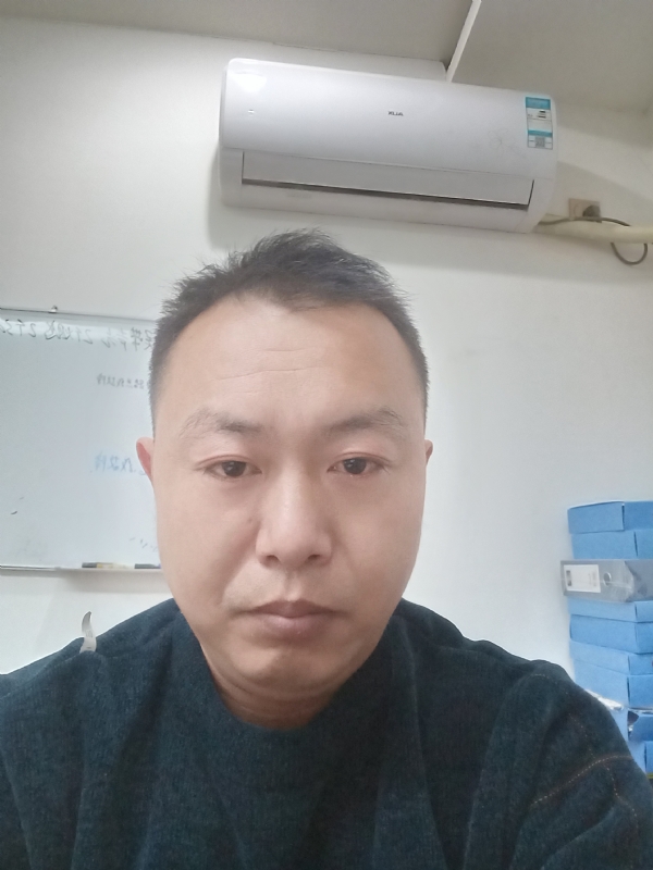 寻找另一半的第一张照片--海峡交友网