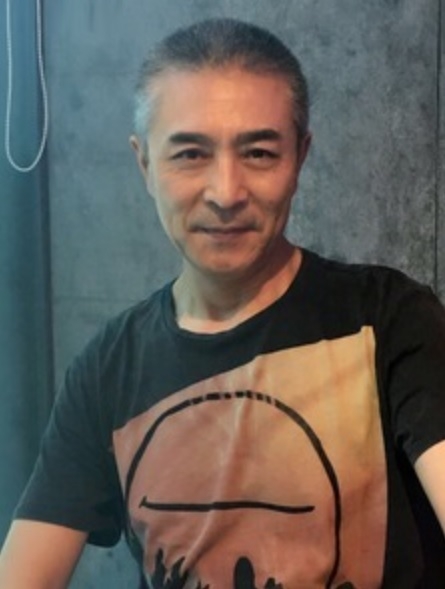 拥抱明天的第一张照片--海峡交友网