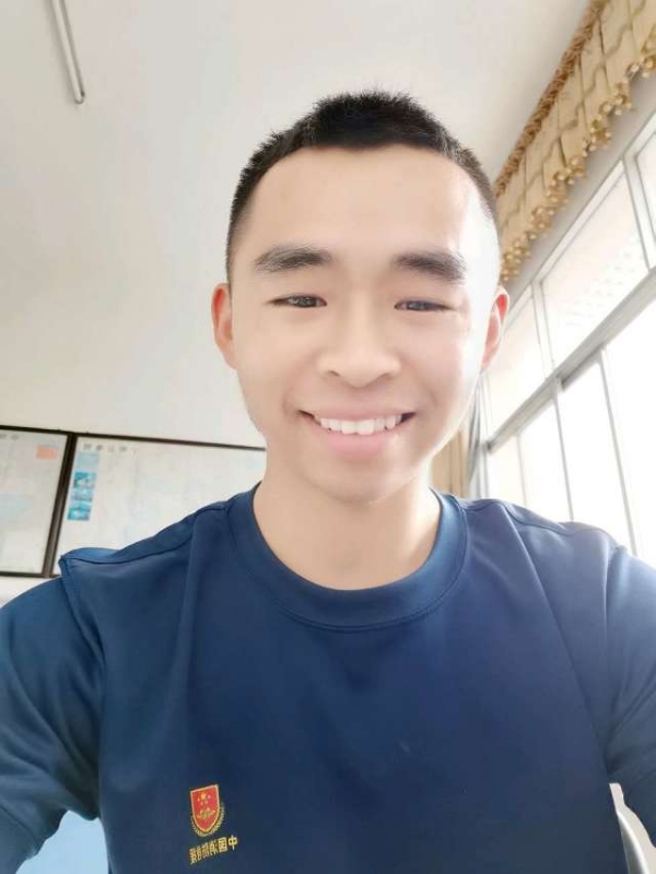 超超的第一张照片--海峡交友网