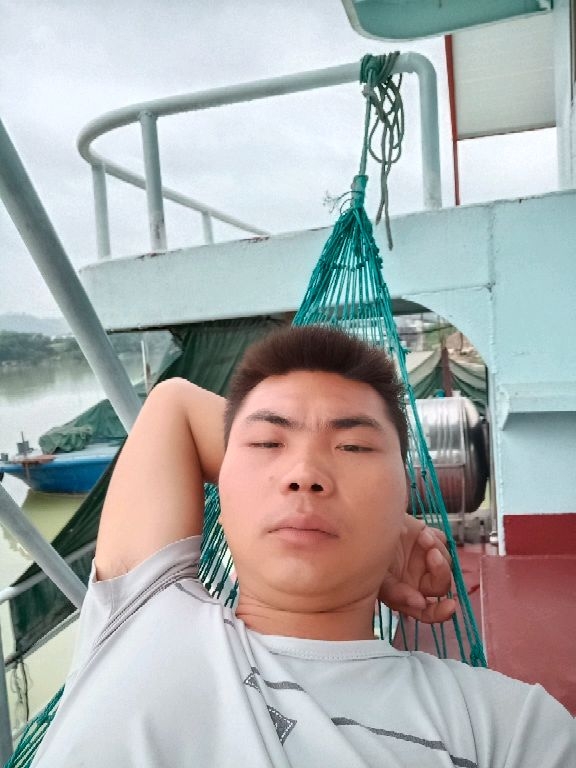 小哥哥的第一张照片--海峡交友网