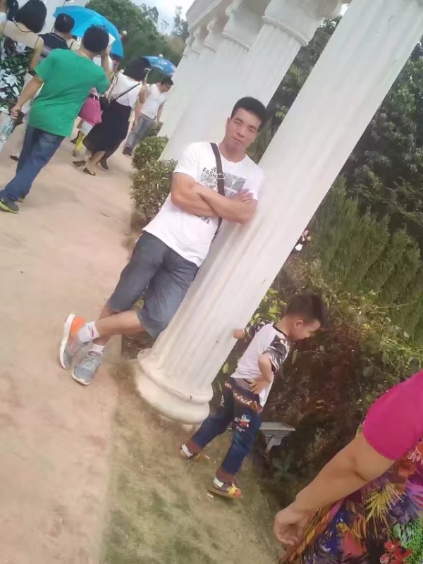 只要有你的第一张照片--海峡交友网