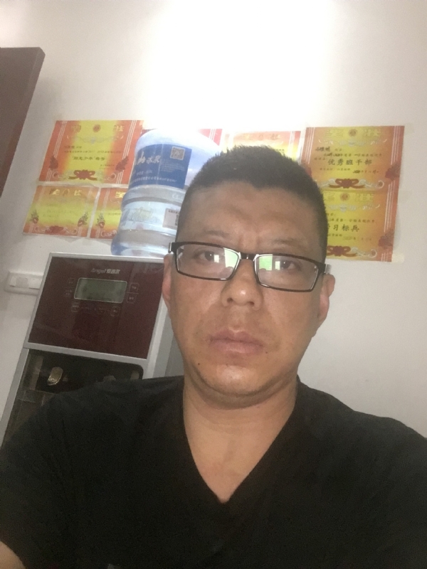 牵手的第二张照片--海峡交友网