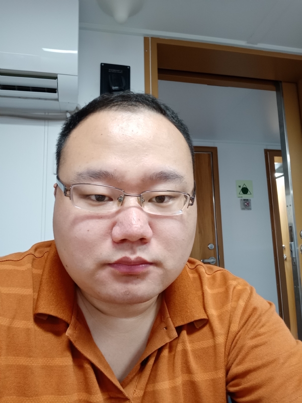 努力爱一次的第一张照片--海峡交友网