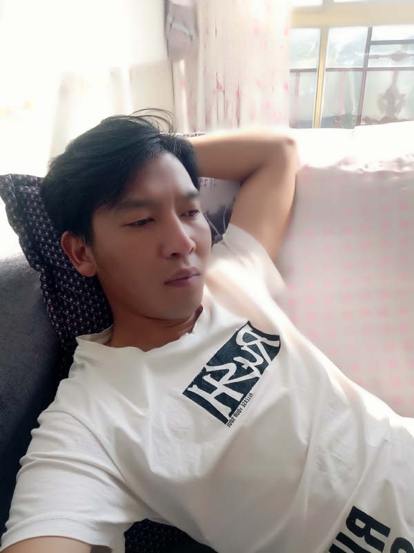 大通的第一张照片--海峡交友网