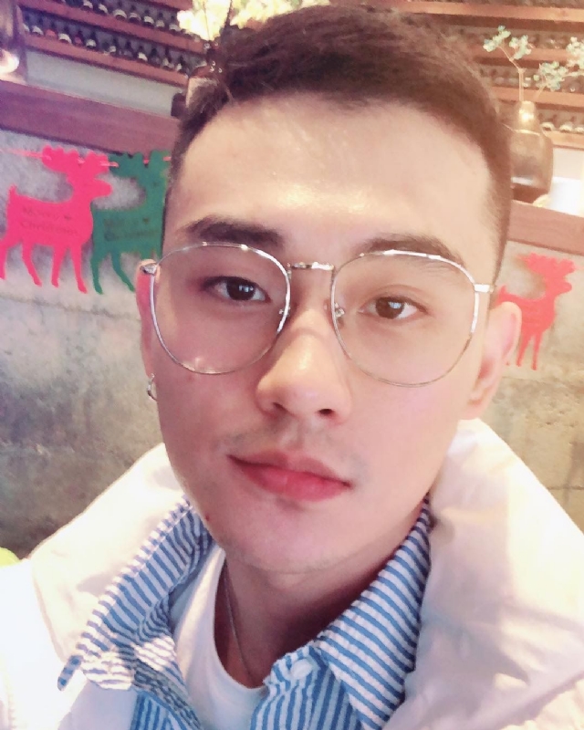 胡强很孤单的第一张照片--海峡交友网