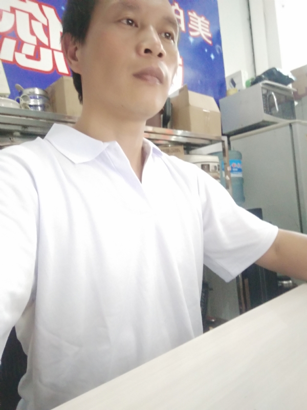 深蓝色的海的第一张照片--海峡交友网