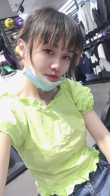 婀娜袅袅的第一张照片--海峡交友网