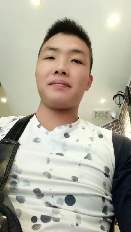 吃生蚝的小乖乖的第一张照片--海峡交友网