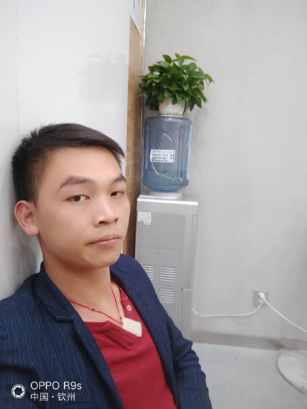 只想好好的爱一个人的第一张照片--海峡交友网