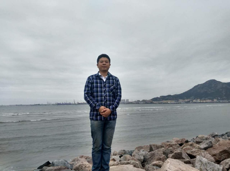 在奋斗的第二张照片--海峡交友网