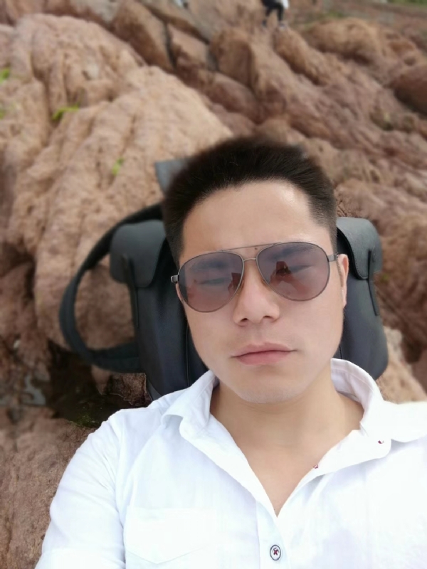 易听的第一张照片--海峡交友网