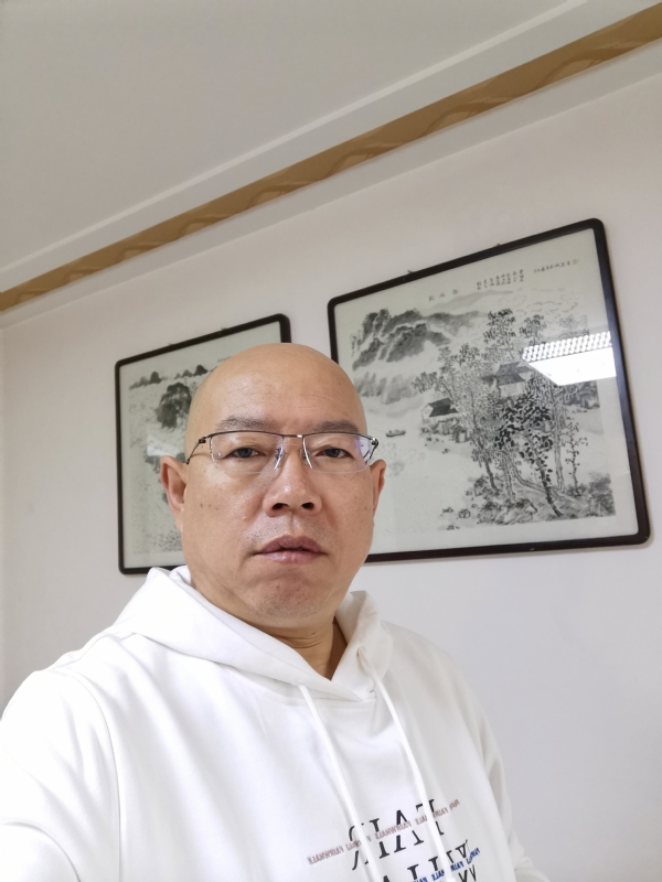 光头博士的第一张照片--海峡交友网