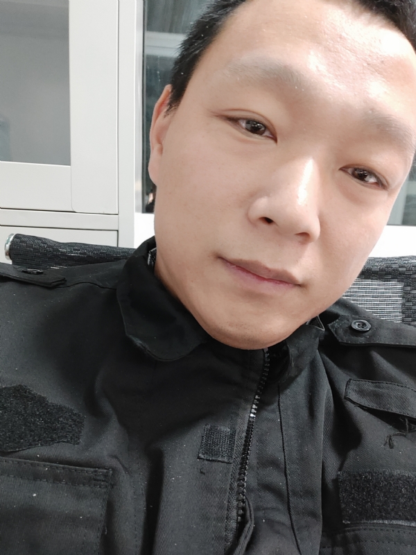 真实找人结婚的第二张照片--海峡交友网