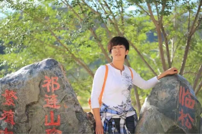 弱水河边青春草的第一张照片--海峡交友网