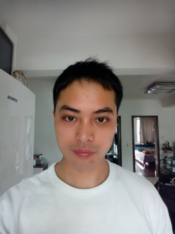 即时我也的第一张照片--海峡交友网