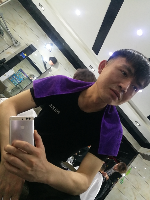 未来可期的我的第四张照片--海峡交友网