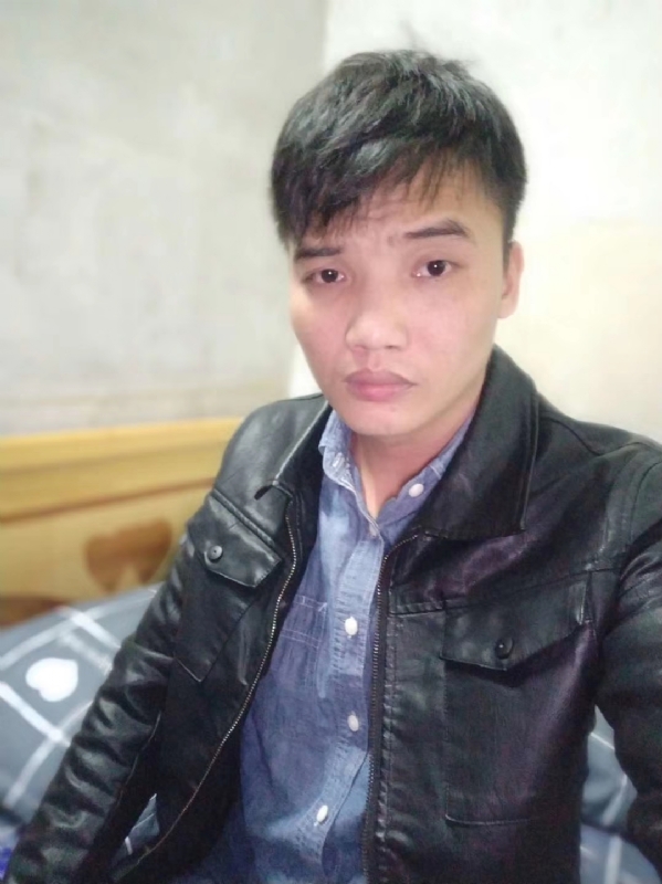 次的第一张照片--海峡交友网