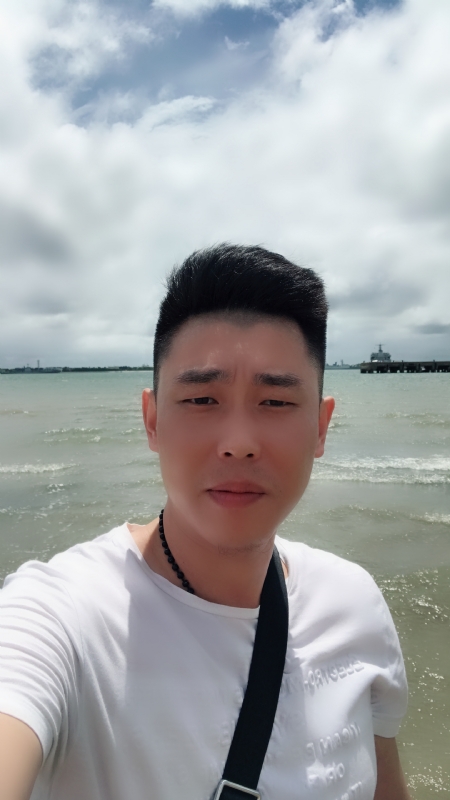 随机的第一张照片--海峡交友网
