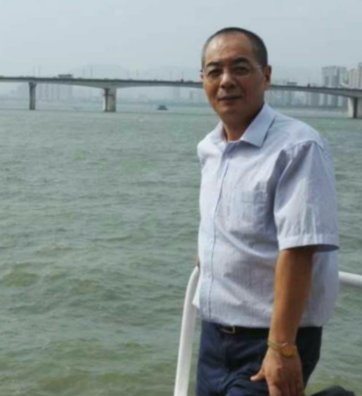 辛民的第二张照片--海峡交友网