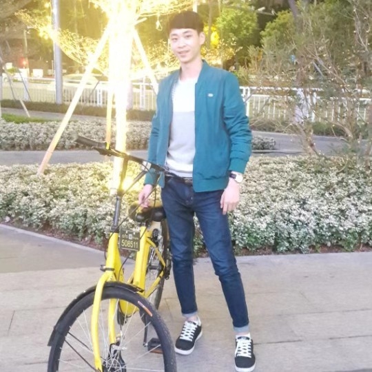 李伟的第一张照片--海峡交友网