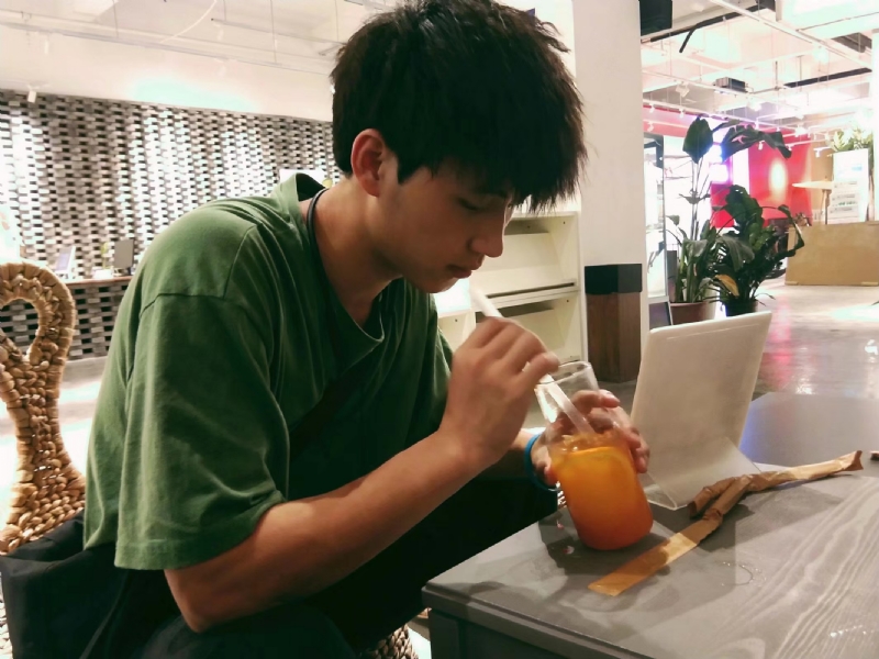 一花一世界的第一张照片--海峡交友网