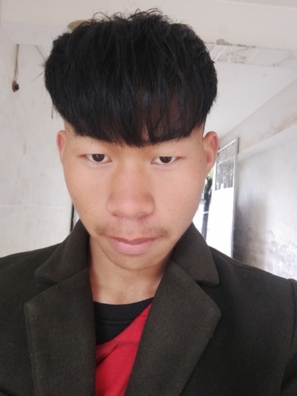 少年不在少的第一张照片--海峡交友网