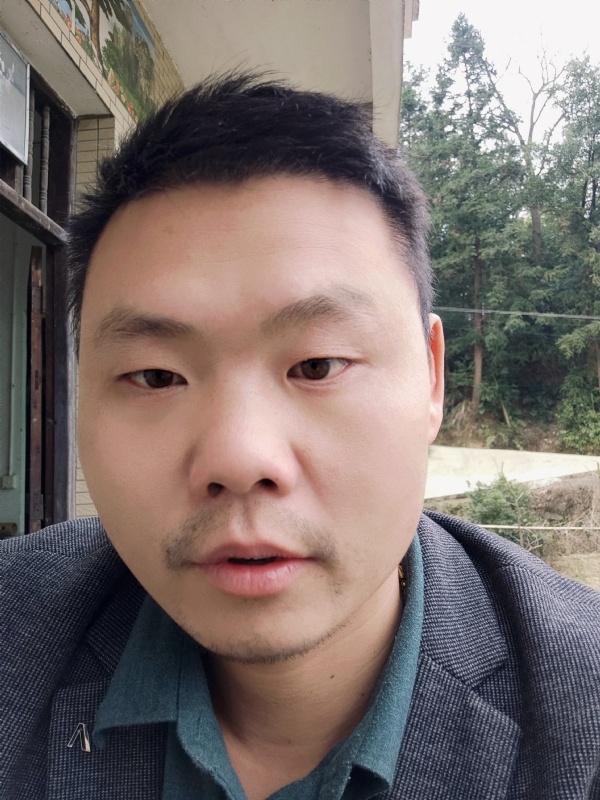 曾小焱的第一张照片--海峡交友网