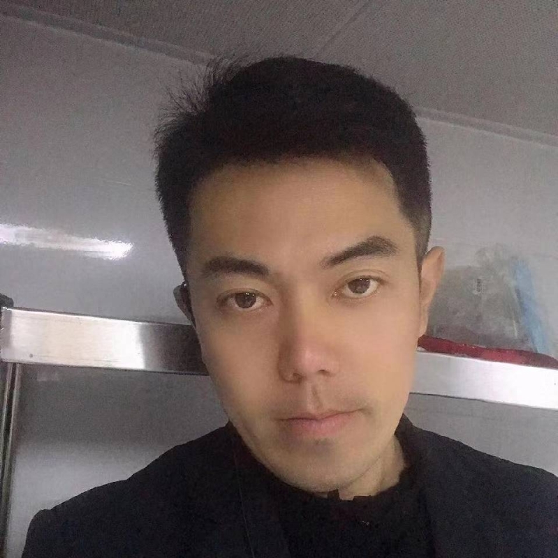 李龙的第一张照片--海峡交友网