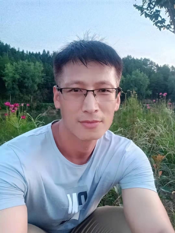 零零柒的第一张照片--海峡交友网
