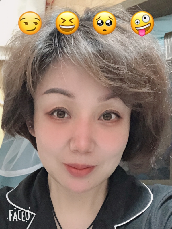 飘拂的第一张照片--海峡交友网