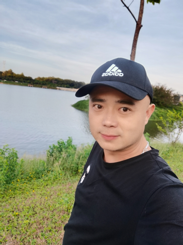 石头哥的第一张照片--海峡交友网