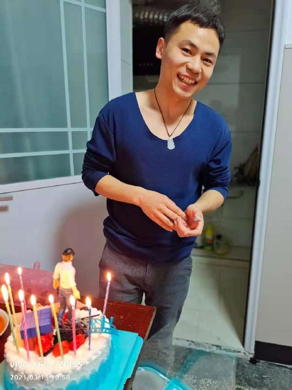找结婚对象的第一张照片--海峡交友网