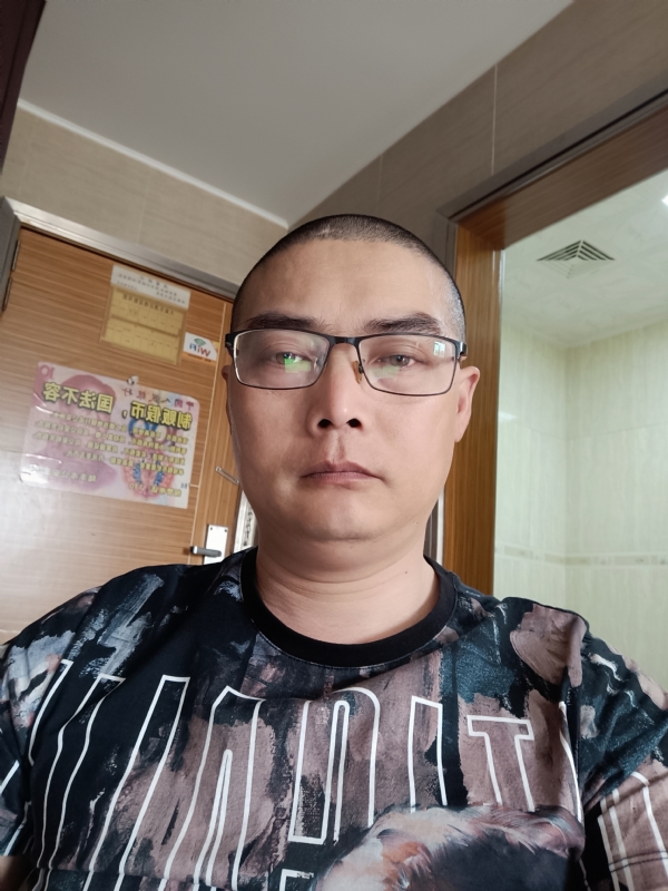 心梦无痕的第一张照片--海峡交友网