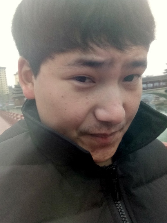 侗族青年作家超超的第二张照片--海峡交友网