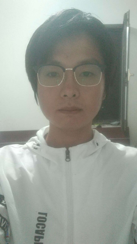 轻吻的第一张照片--海峡交友网