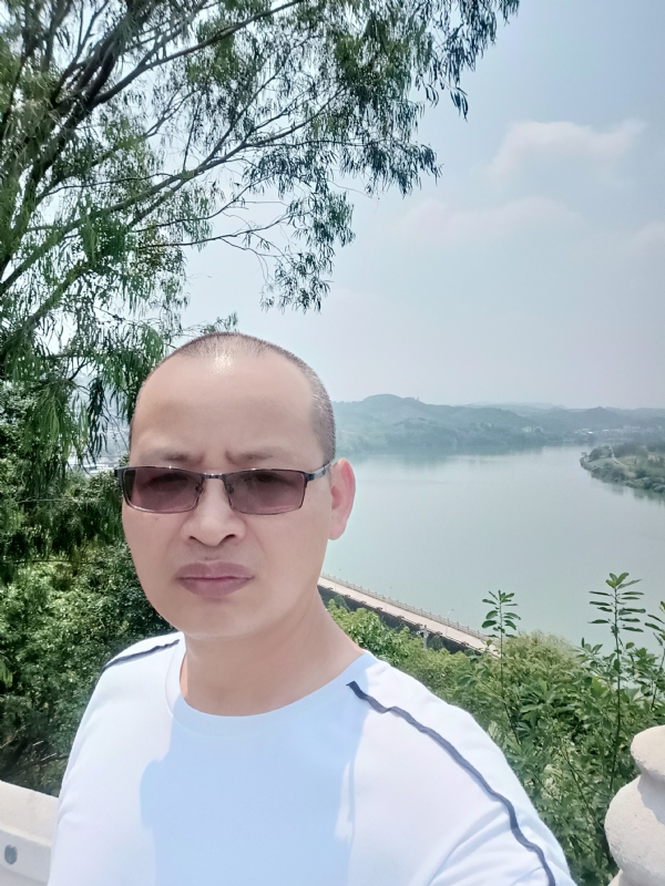随缘随性的第一张照片--海峡交友网