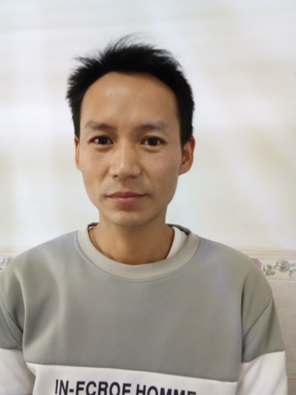 单亲爸爸的第一张照片--海峡交友网
