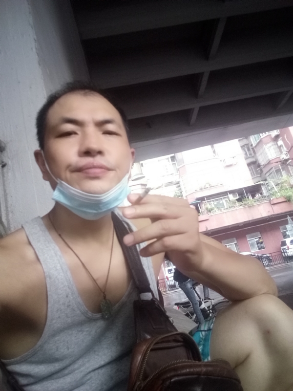 H21的第二张照片--海峡交友网