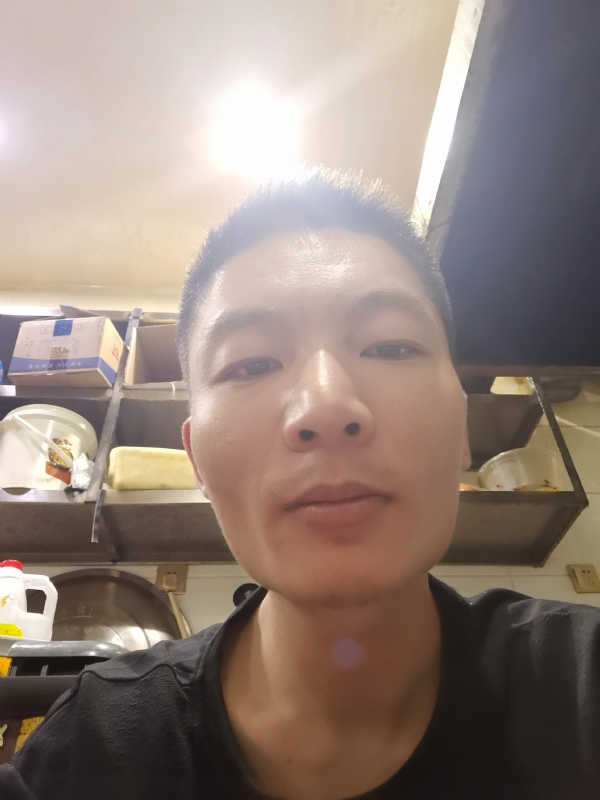邹先生的第二张照片--海峡交友网