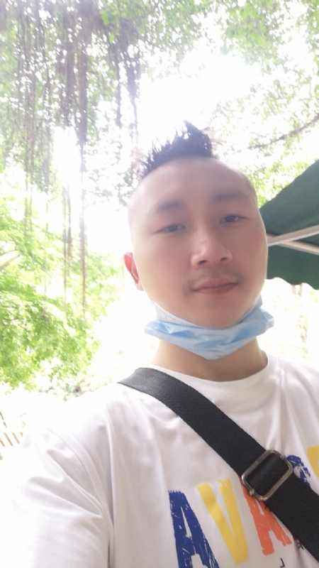 守望幸福的第一张照片--海峡交友网